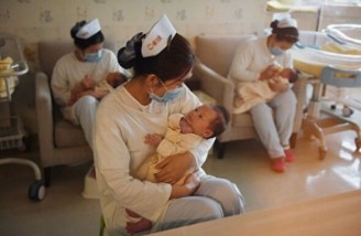 چین به زوج‌ها اجازه خواهد داد تا سه فرزند داشته باشند