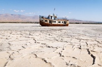 ۹۵ درصد از آب دریاچه ارومیه خشک شده است