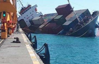 یک کشتی باری ایران در دریای خزر غرق شد