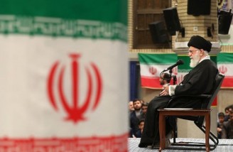 رهبر انقلاب: هرکس به ایران علاقه‌مند است در انتخابات شرکت کند