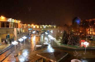 برف به جای آب در بستر زاینده رود