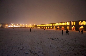 برف به جای آب در بستر زاینده رود