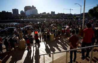 Des Moines