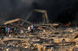 بیروت در میانه آتش و دود و خاکستر