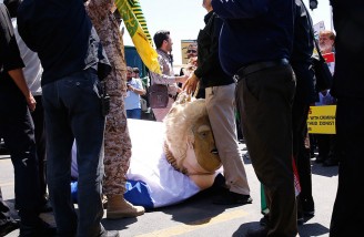 تهران| روزی که تمام ملتها باید قیام کنند