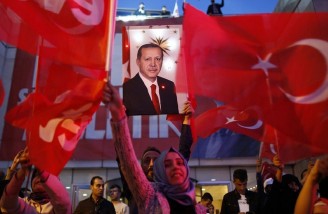 شادمانی هواداران تغییر قانون اساسی ترکیه