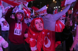 شادمانی هواداران تغییر قانون اساسی ترکیه