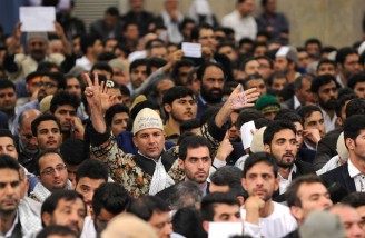 دیدار جمعی از معلمان، فرهنگیان و دانشجویان با رهبر انقلاب 