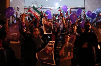 جشن هواداران روحانی در نقاط مختلف ایران