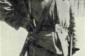 یک نیروی پلیس در تهران تصاویر ِ مجله نشنال جئوگرافیک از ایران در فروردین ماه سال ۱۳۰۰
