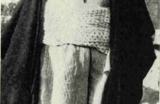 یک مرد لر در مناطق کوهستانی غرب ایران تصاویر ِ مجله نشنال جئوگرافیک از ایران در فروردین ماه سال ۱۳۰۰