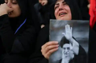 مراسم وداع با رهبر شهید