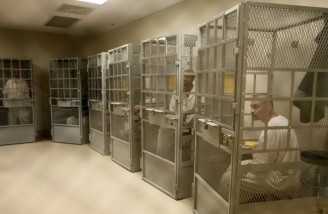 نمای آمریکا از پشت میله های زندان