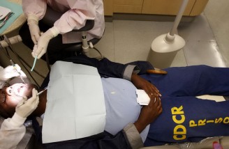 نمای آمریکا از پشت میله های زندان