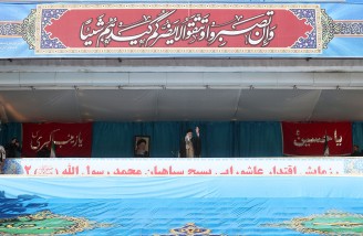 اجتماع ده‌ها هزارنفری جهادگران بسیجی در ورزشگاه آزادی