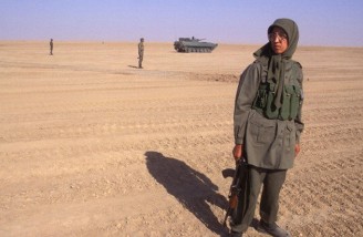 پادگان‌ اشرف| رقص ِ منافقین با ادوات نظامی عراقی ها