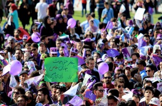 همایش انتخاباتی حسن روحانی در نقش جهان
