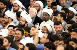 سخنرانی رهبر انقلاب در اجتماع زائران و مجاوران حرم رضوی