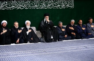 مراسم عزاداری شب عاشورا در حضور رهبر انقلاب