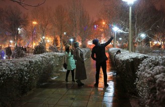 برف به جای آب در بستر زاینده رود