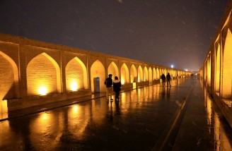 برف به جای آب در بستر زاینده رود