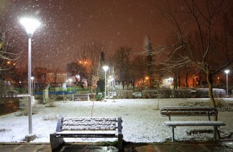 برف به جای آب در بستر زاینده رود