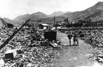 سقوط امپراتوری ژاپن در جنگ جهانی دوم