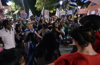 جشن پیروزی در یونان جشن پیروزی در یونان