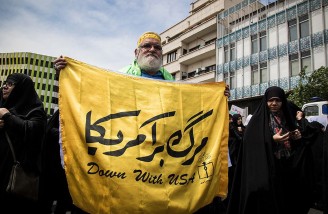آتش زدن پرچم آمریکا و تذکر به دولت حسن روحانی در تهران