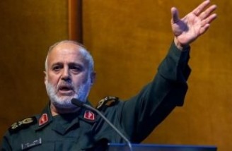 دشمنان از آزمودن اراده و قدرت ارتش و سپاه ما پرهیز کنند