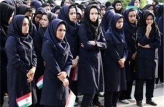 کیهان تلویحا خواستار بازداشت دختران بی‌حجاب زیر ۱۸ سال شد