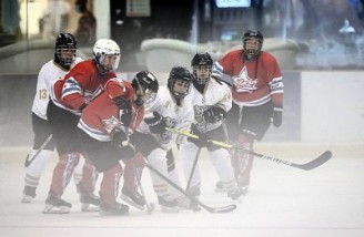 تیم ملی اسکیت هاکی روی یخ زنان ایران فینالیست شد