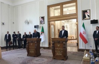 ایران و الجزایر برای لغو روادید سیاسی توافق کردند