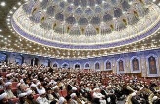 مراکز دینی ایران از پستان دولت ارتزاق می‌کنند