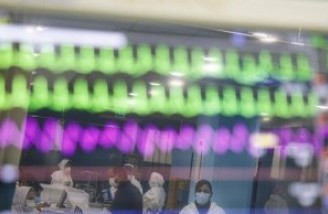۳۳۲۸ نفر از مبتلایان به کووید۱۹ تحت مراقبت قرار دارند