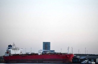 انگلیس مدعی حمله به کشتی تجاری اسرائیل در خلیج عمان شد