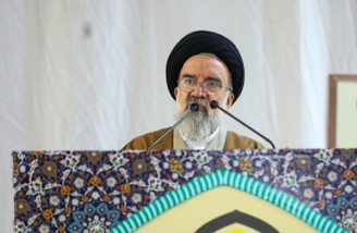مذاکره با دشمن ساده‌لوحی است