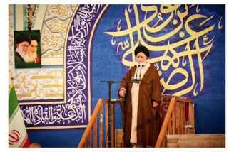 دشمن می خواهد دچار فروپاشی شویم