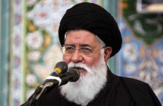 مبارزه با فتنه از مبارزه در عرصه جنگ سخت مهم‌تر است