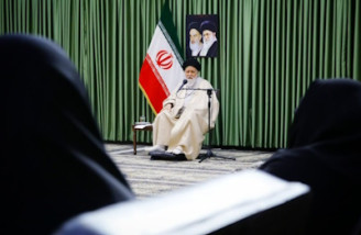 جمهوری اسلامی در دل ملت‌ها عزیزترین است