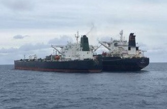 یک نفتکش ایرانی در آبهای اندونزی توقیف شد