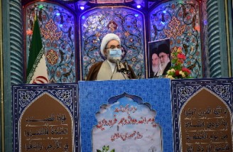 خداوند رهبر انقلاب را به عنوان نعمت بزرگ به ملت ایران عنایت کرد