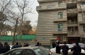سفارت جمهوری آذربایجان در تهران هدف حمله مسلحانه قرار گرفت