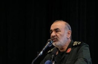 نابودی ناوهای جنگی دشمن با موشک های بالستیک از اهداف ایران است