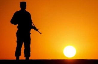 یک سرباز چهارسرباز دیگر را به قتل رساند