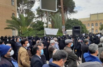 فرهنگیان شاغل و بازنشسته ایران تجمع کردند