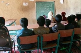 زبان های محلی در مدارس ایران تدریس می شود