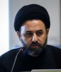  با گل دادن به زنان بی حجاب کاری از پیش نمی رود