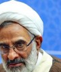 پاسداران سر و جان می دهند تا به انقلاب خدشه ای وارد نشود