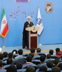به قطار در حال حرکت ایران سنگ پرتاب می‌ کنند